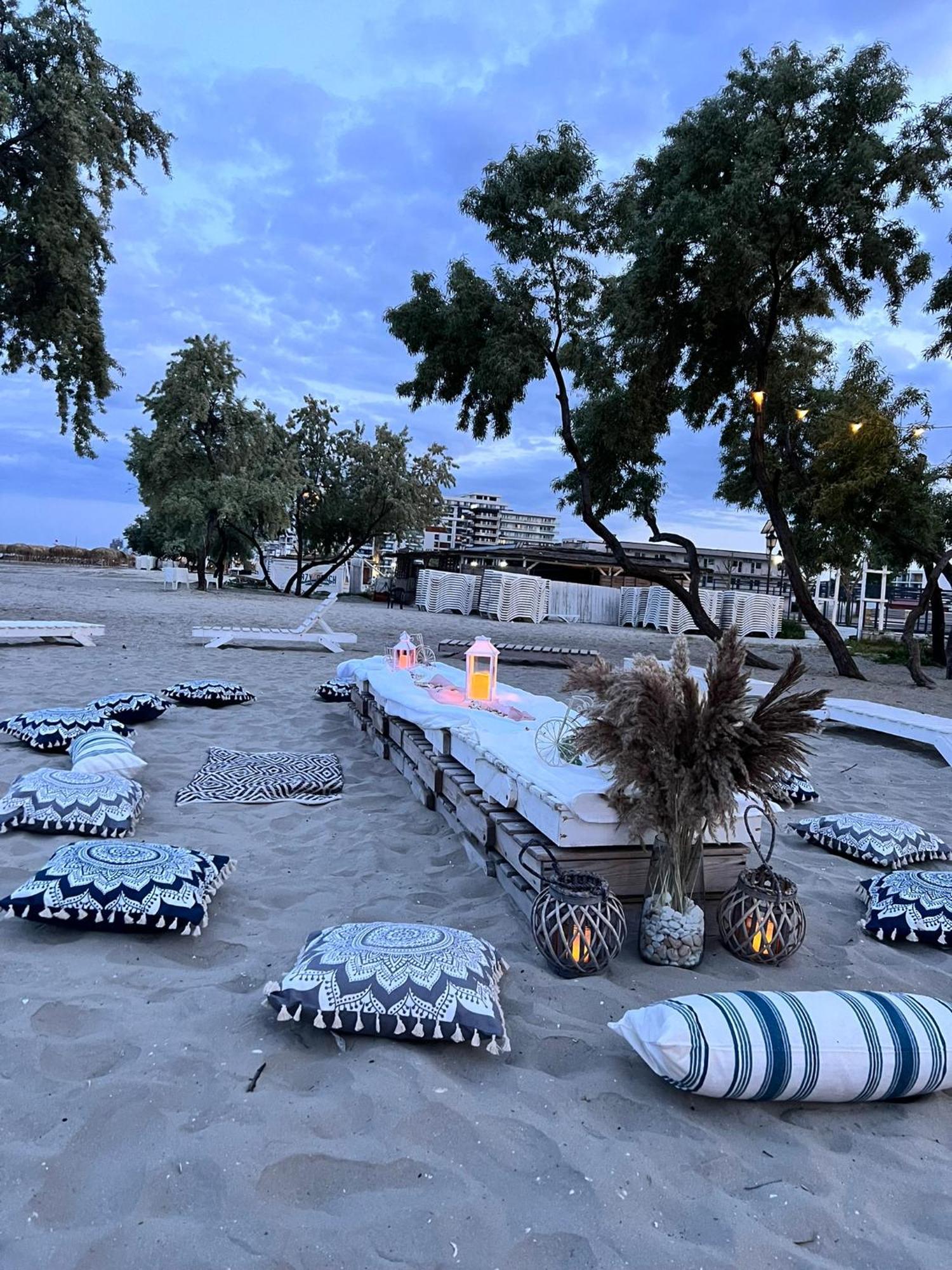 Hotel Manor Năvodari Exteriör bild